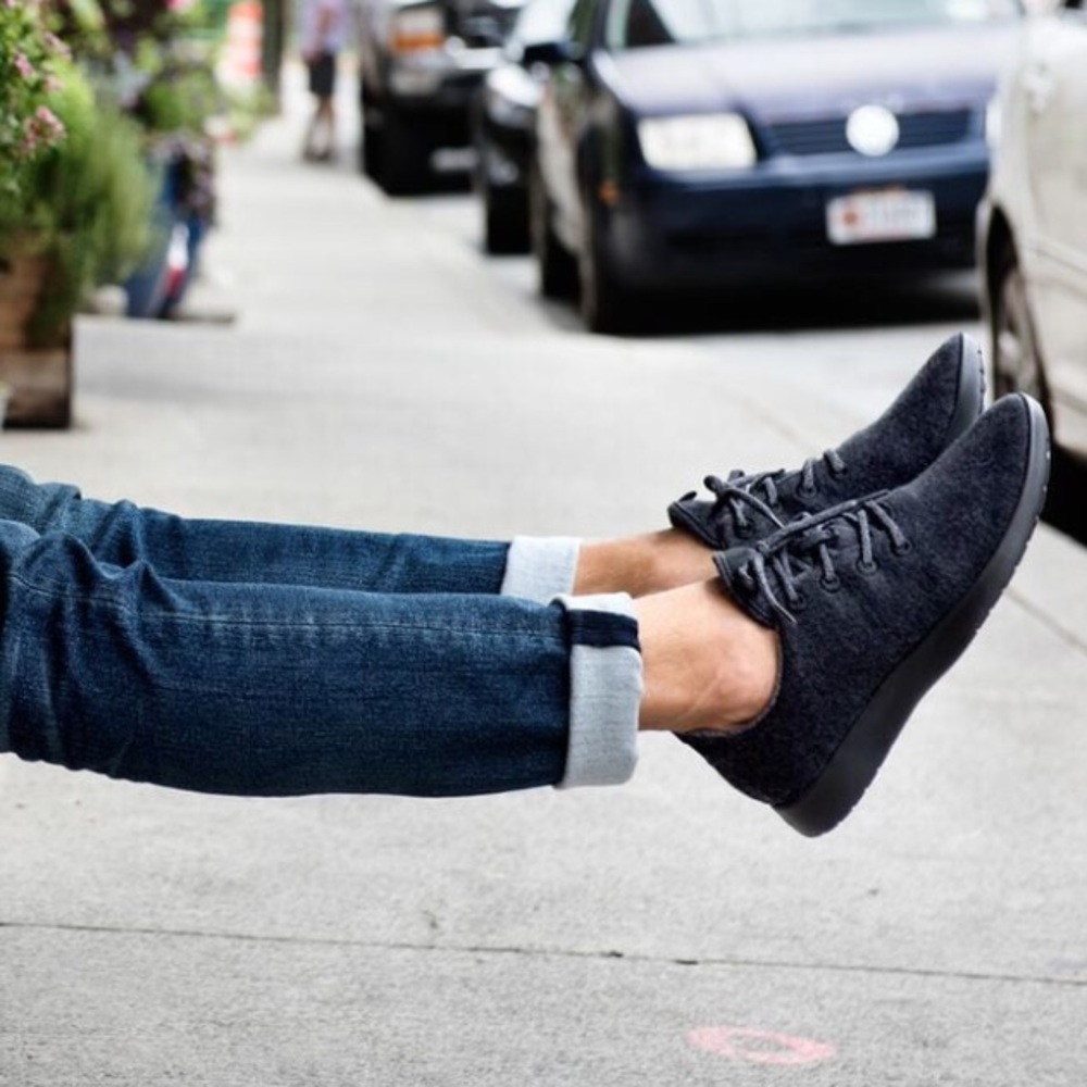 Allbirds all black with gray laces wool runners - Picture 3 of 8